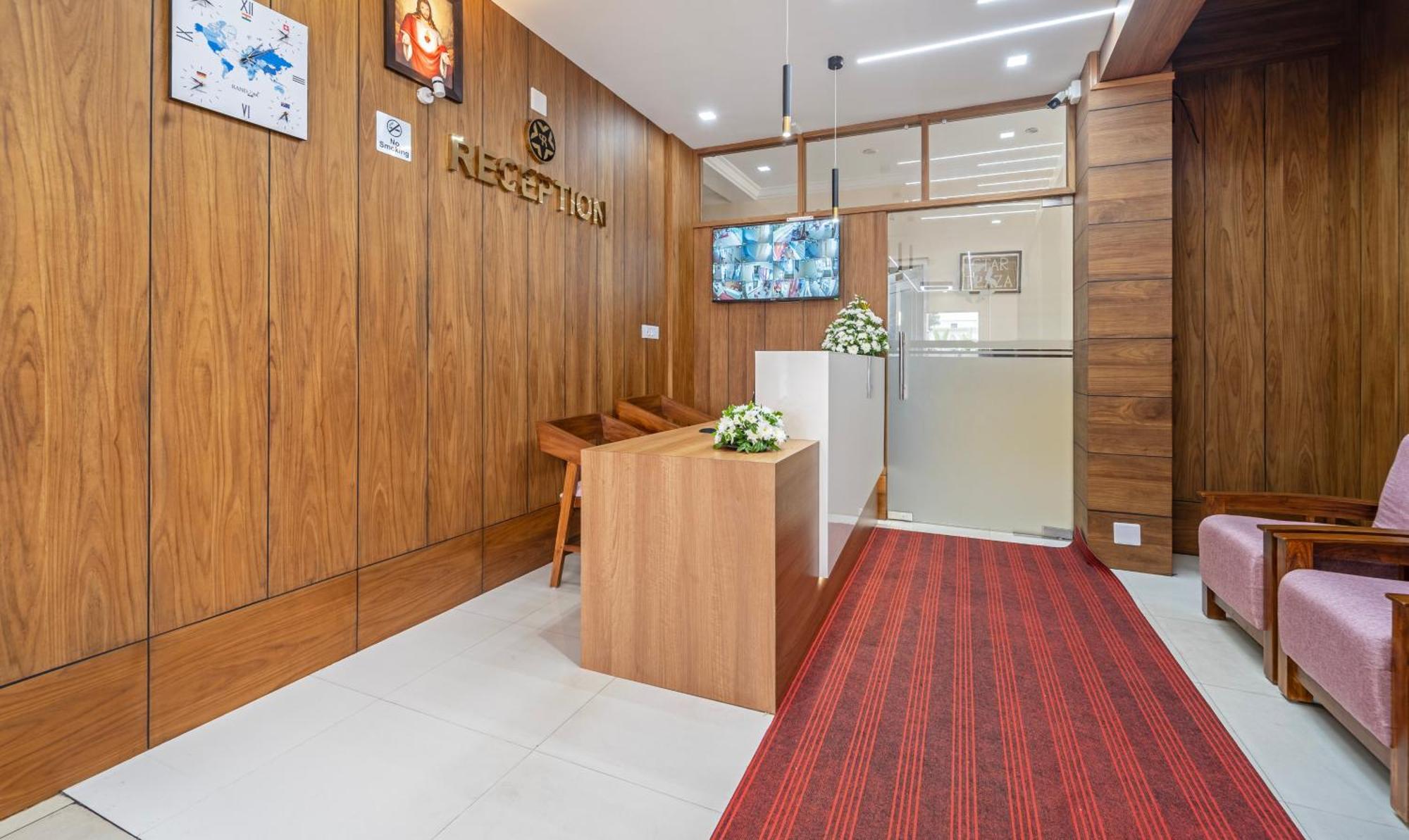 Hotel Treebo Thoduvas Star Plaza Cochin Airport Nedumbassery Exterior foto