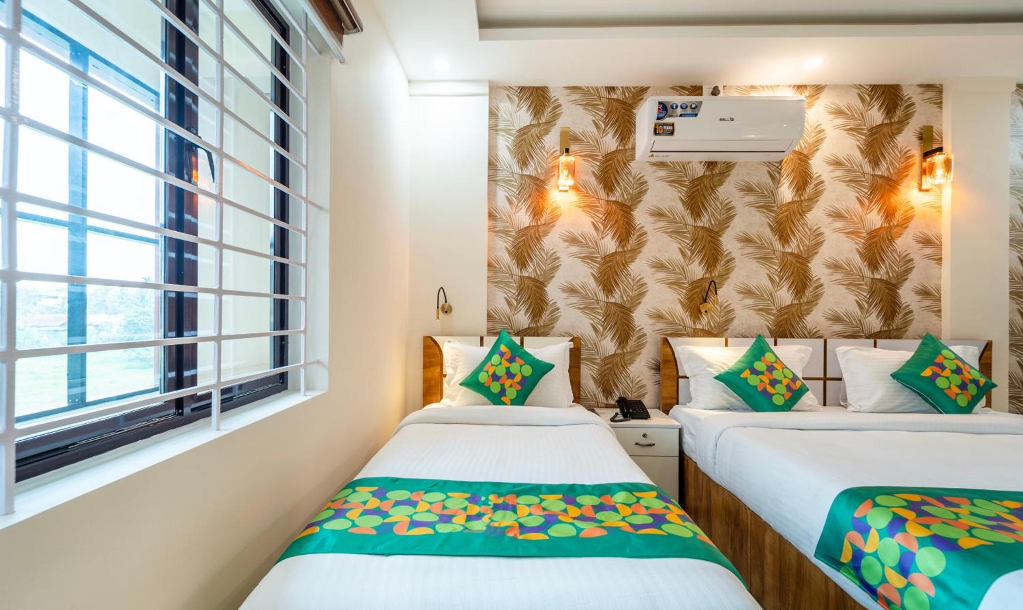 Hotel Treebo Thoduvas Star Plaza Cochin Airport Nedumbassery Exterior foto